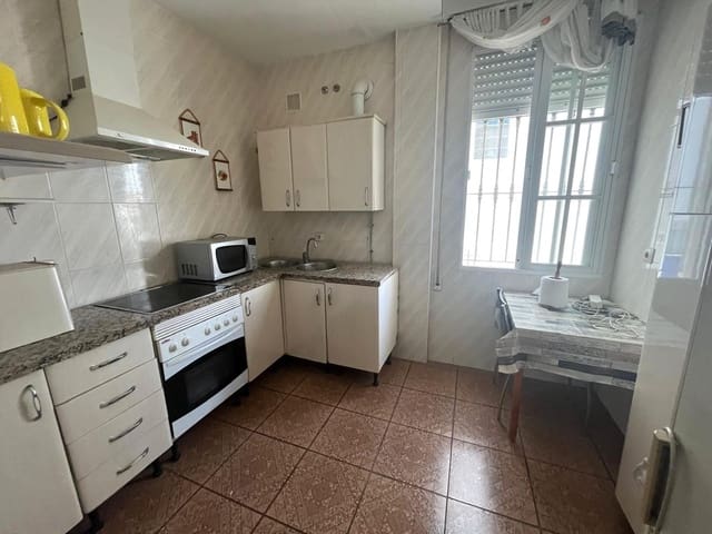 Piso de 2 habitaciones en Barbate en venta - 199.000 € (Ref: 9915764)