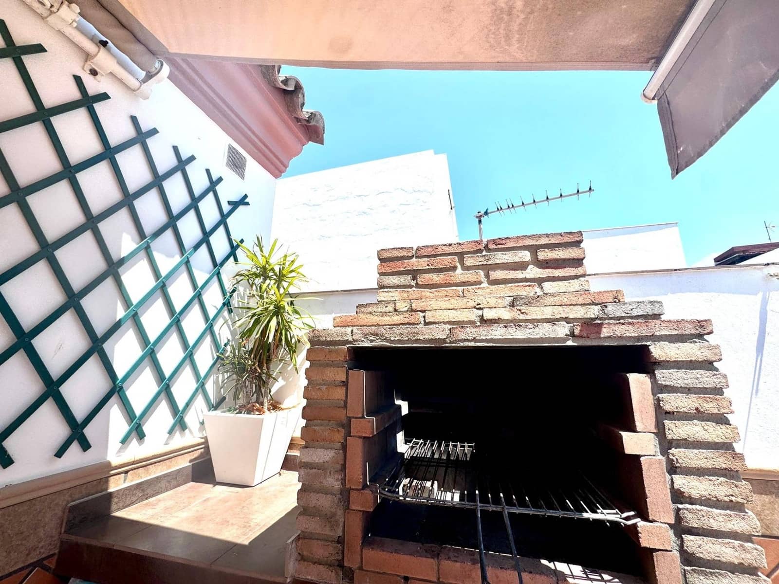 4 Zimmer Villa zu verkaufen in Barbate - 275.000 € (Ref: 9916934)