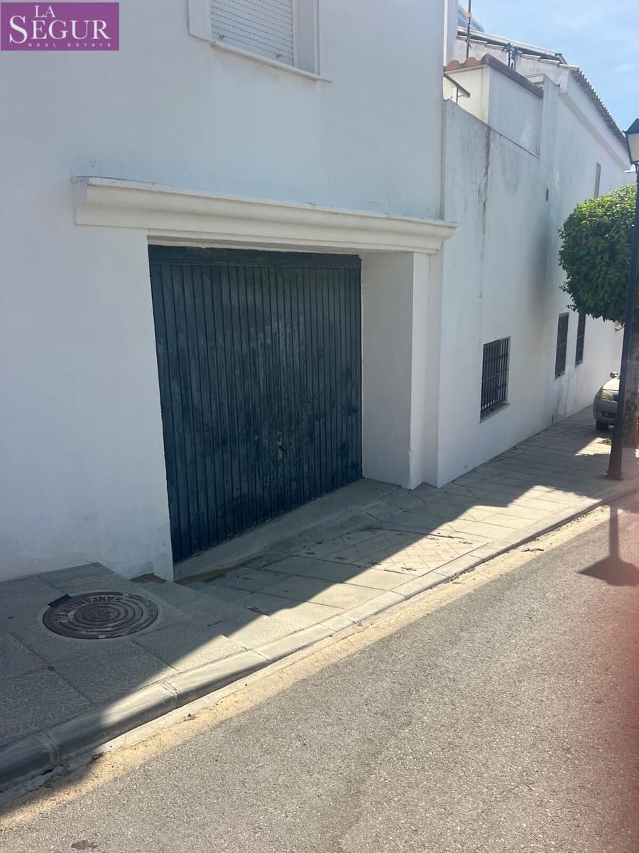 Garage for sale in Vejer de la Frontera - € 75,000 (Ref: 9939915)