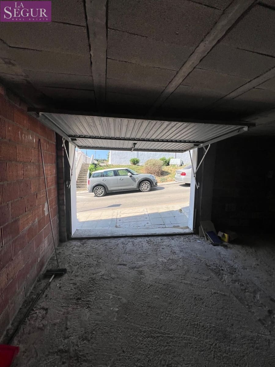 Garage for sale in Vejer de la Frontera - € 75,000 (Ref: 9939915)