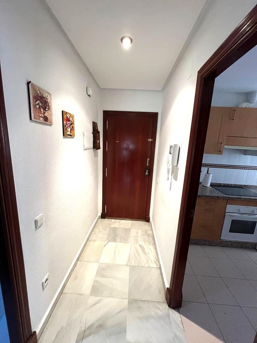 3 bedroom Flat for sale in Barbate - € 300,000 (Ref: 9939916)