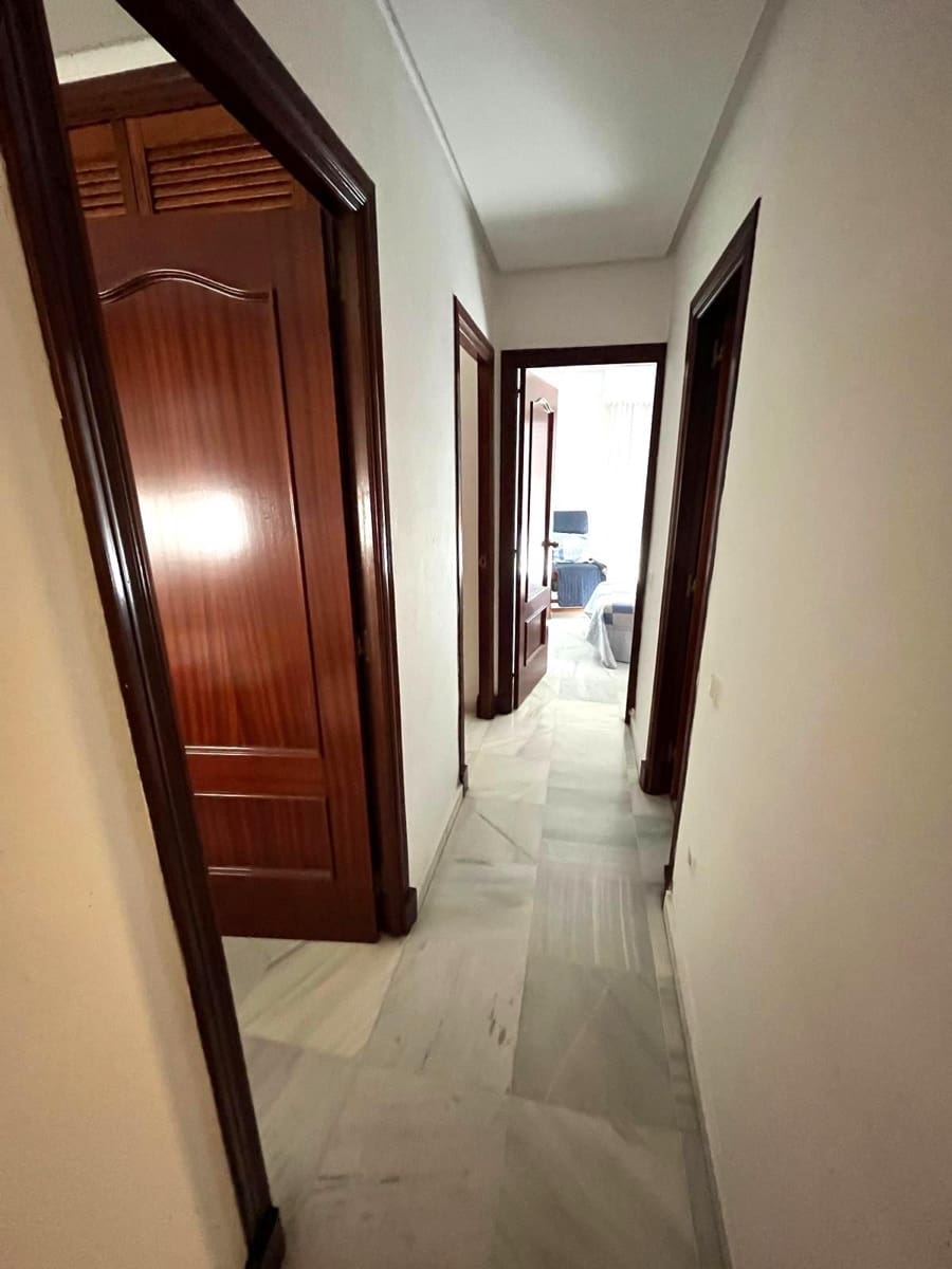 3 bedroom Flat for sale in Barbate - € 300,000 (Ref: 9939916)