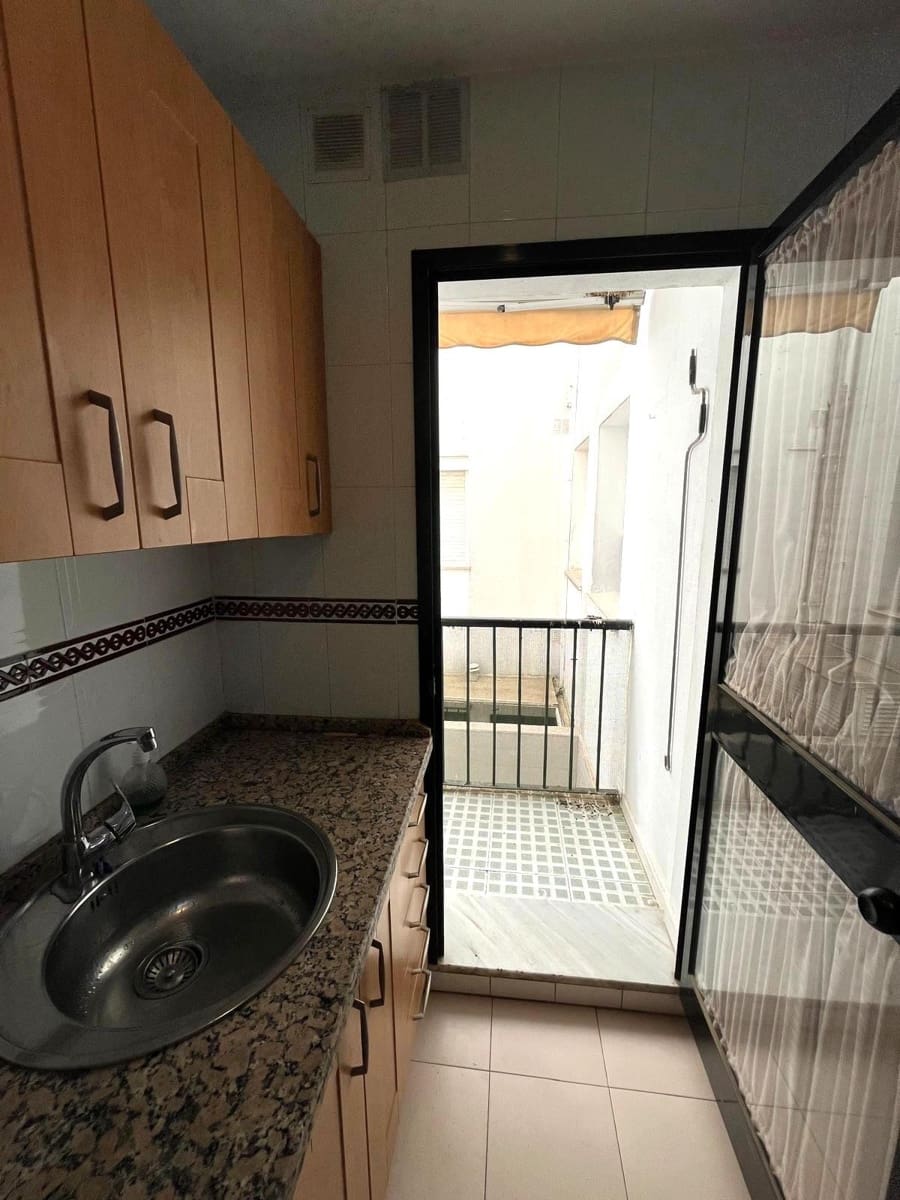 3 bedroom Flat for sale in Barbate - € 300,000 (Ref: 9939916)