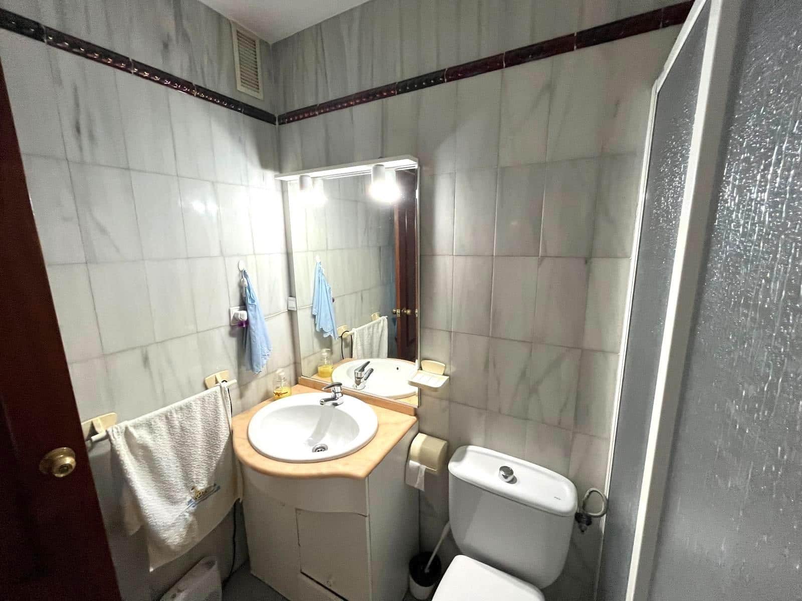 3 bedroom Flat for sale in Barbate - € 300,000 (Ref: 9939916)