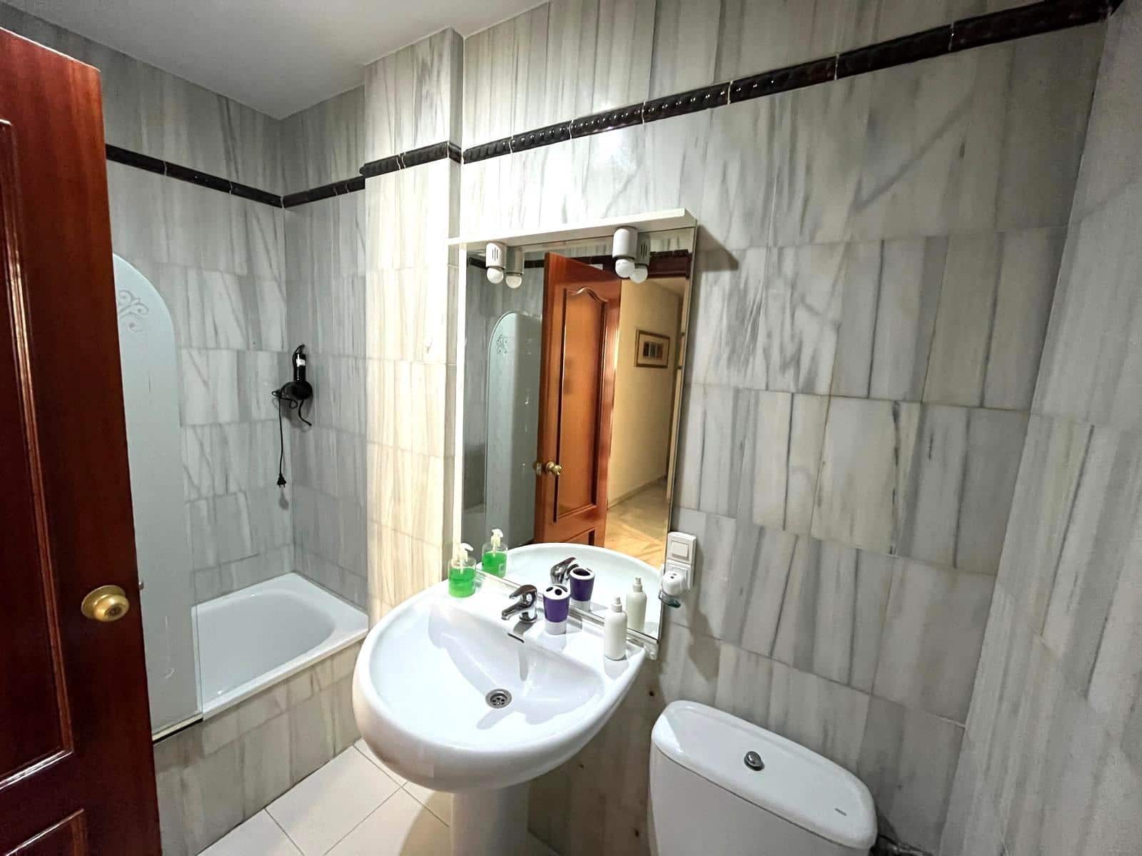 3 bedroom Flat for sale in Barbate - € 300,000 (Ref: 9939916)