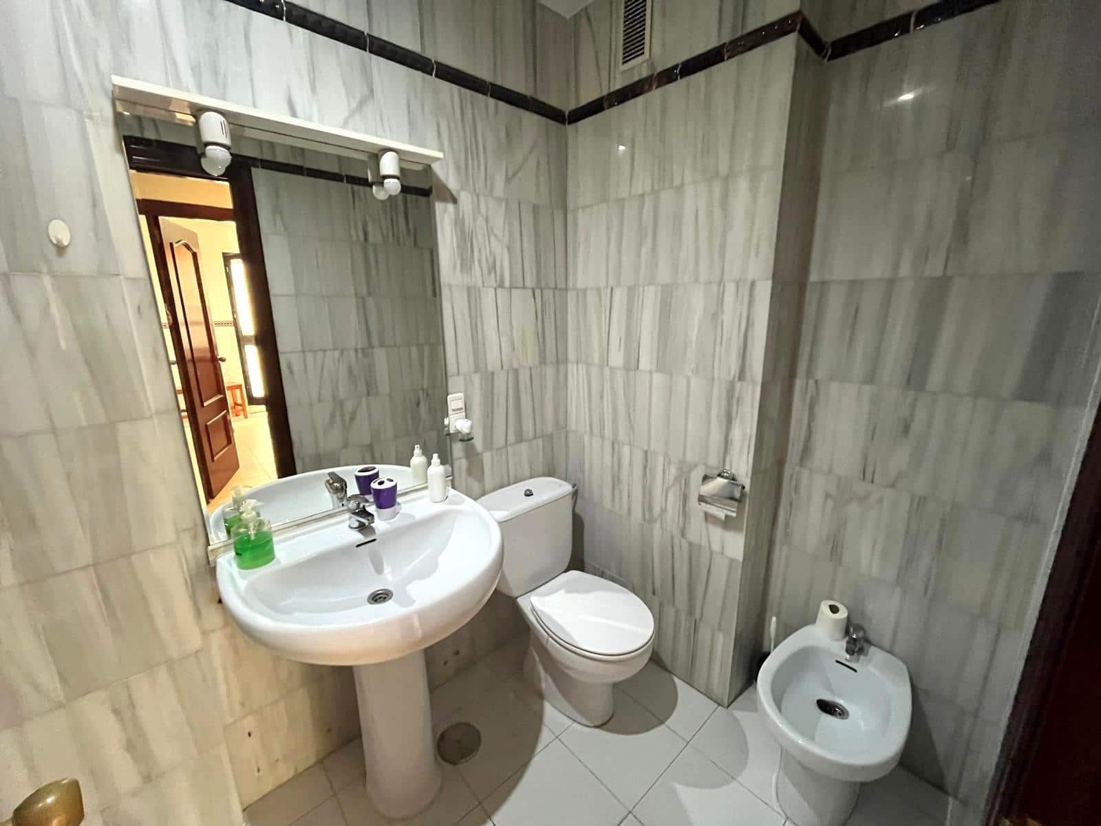 3 bedroom Flat for sale in Barbate - € 300,000 (Ref: 9939916)