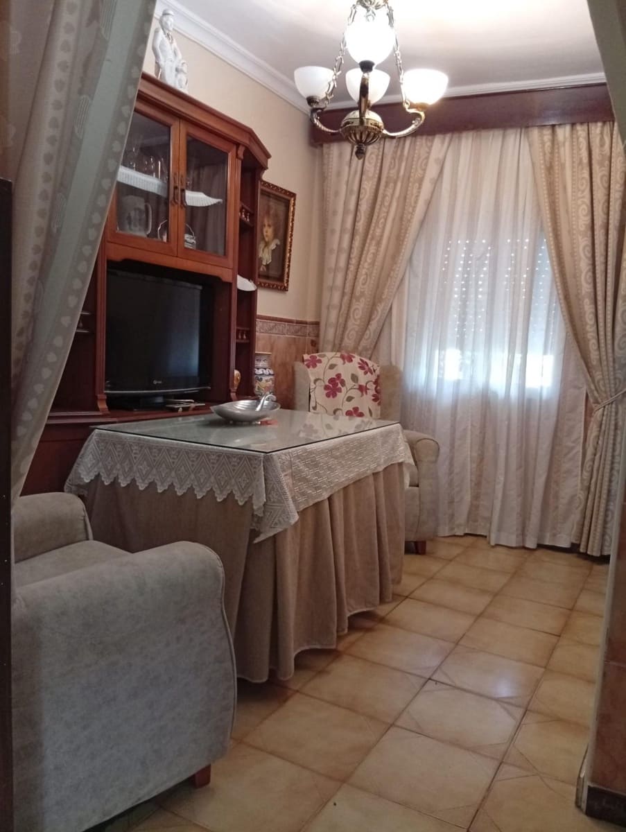4 makuuhuone Rivitalo myytävänä paikassa Medina-Sidonia - 190 000 € (Ref: 9942465)