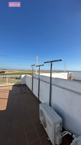 3 slaapkamer Rijtjeshuis te koop in Conil de la Frontera met zwembad garage - € 420.000 (Ref: 9957941)