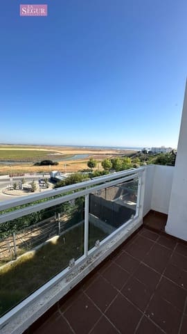 3 slaapkamer Rijtjeshuis te koop in Conil de la Frontera met zwembad garage - € 420.000 (Ref: 9957941)