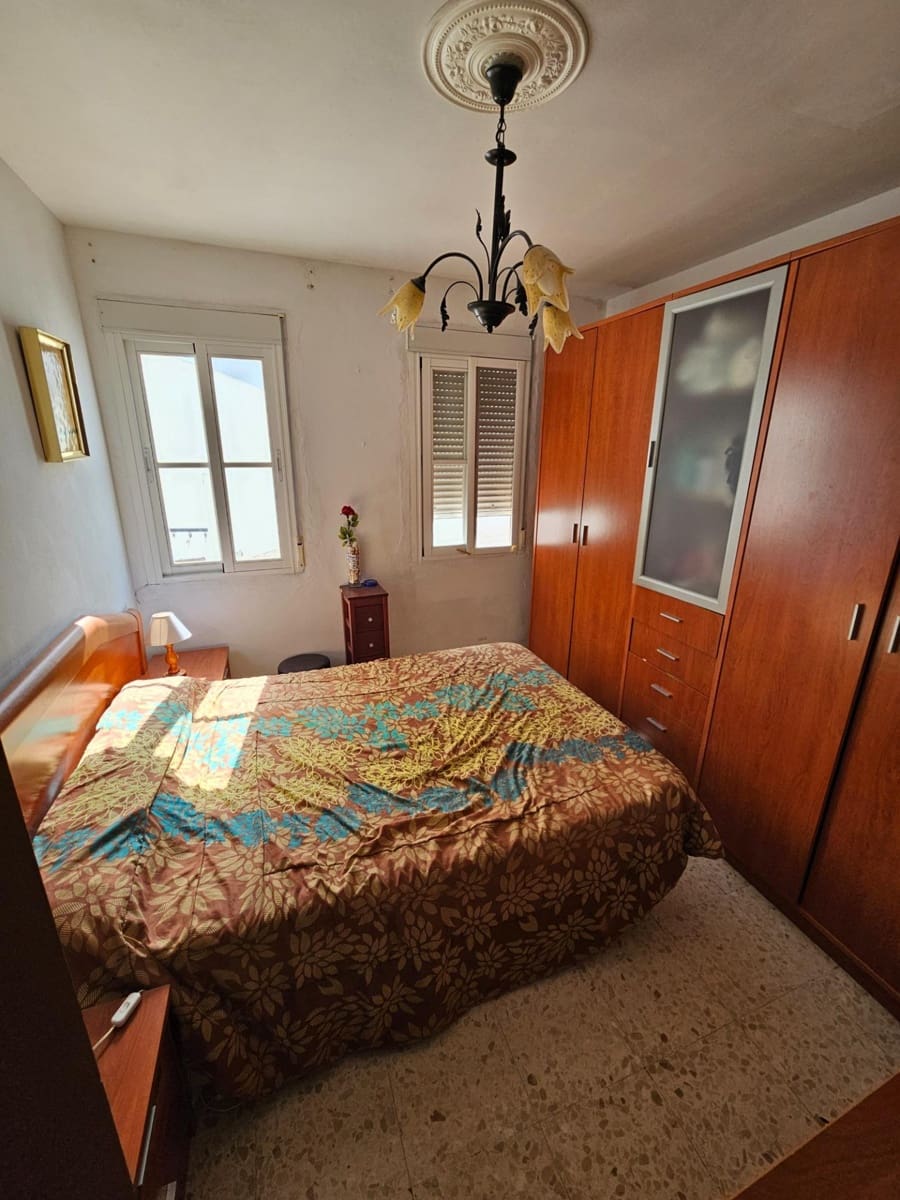 3 bedroom Terraced Villa for sale in Vejer de la Frontera - € 190,000 (Ref: 9966611)