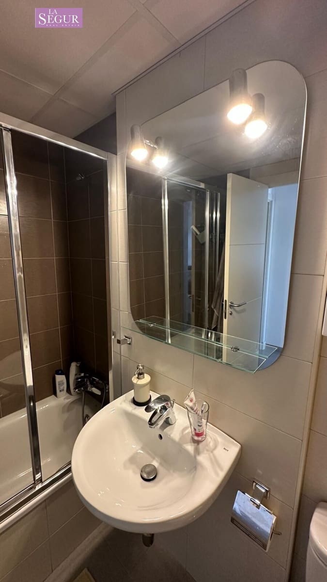 Apartamento de 2 habitaciones en Conil de la Frontera en venta con piscina garaje - 335.000 € (Ref: 9967785)
