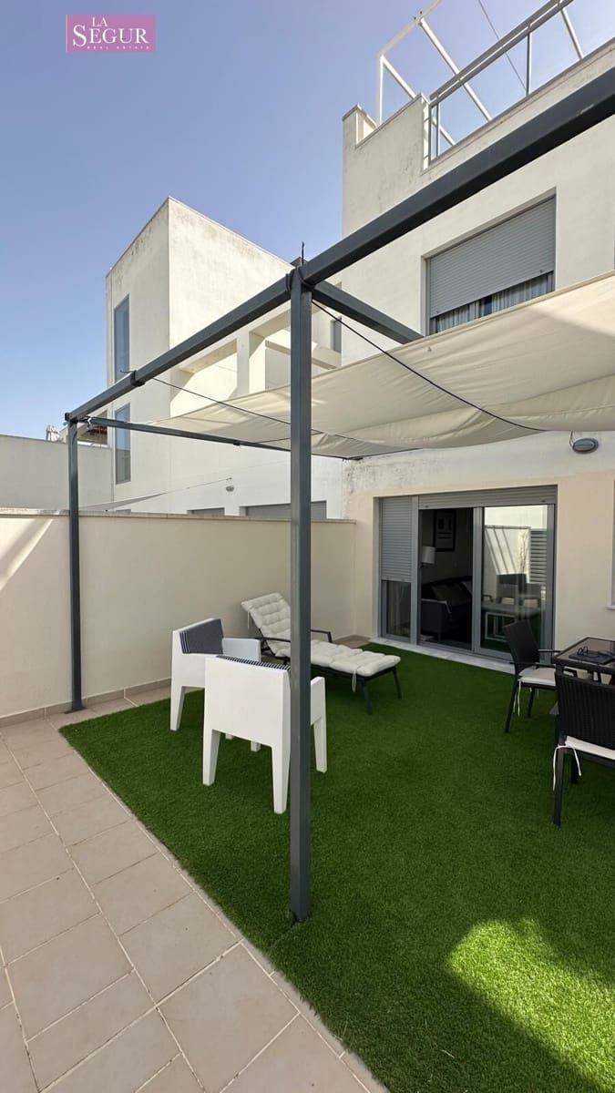 Apartamento de 2 habitaciones en Conil de la Frontera en venta con piscina garaje - 335.000 € (Ref: 9967785)