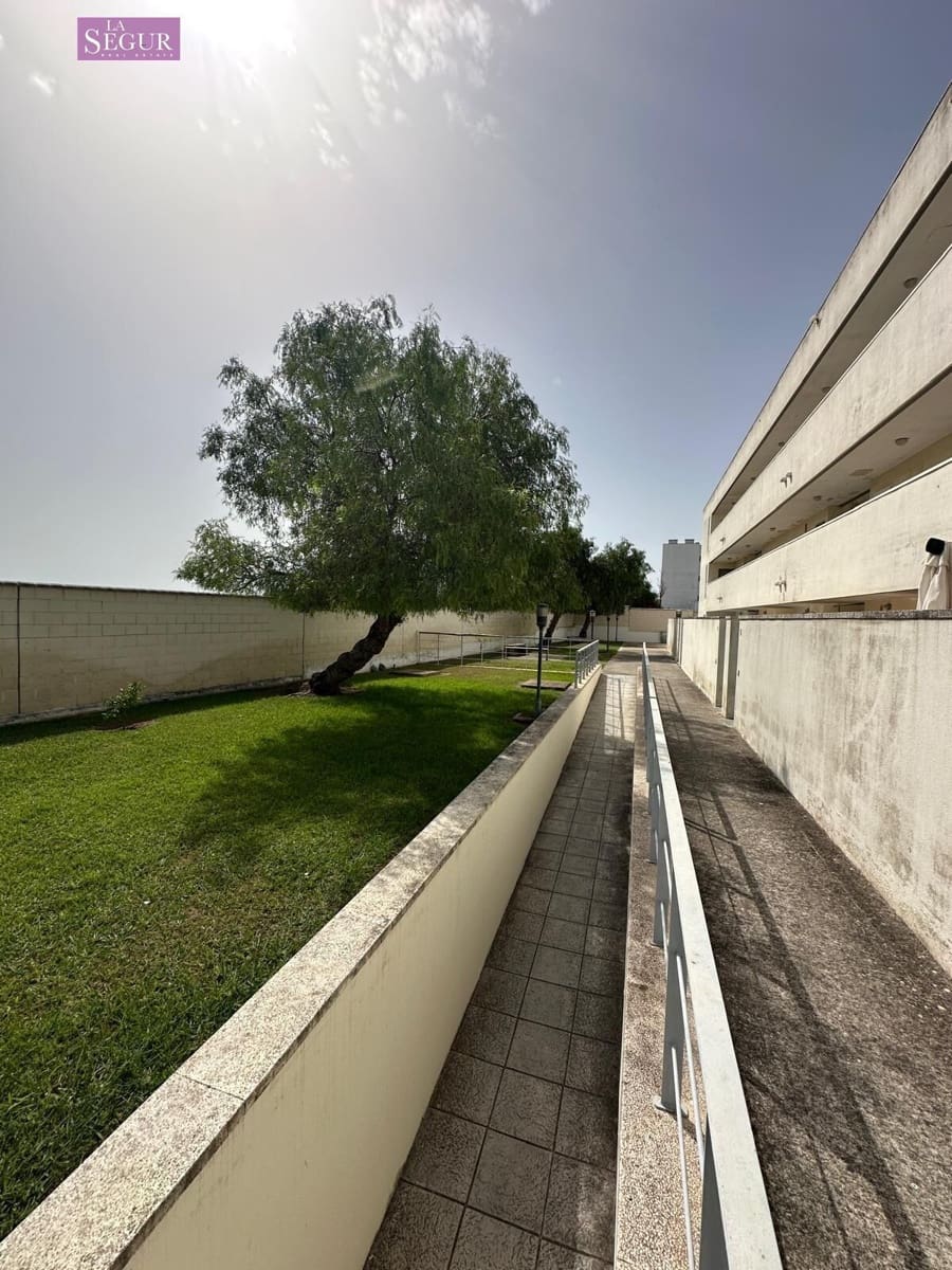 Apartamento de 2 habitaciones en Conil de la Frontera en venta con piscina garaje - 335.000 € (Ref: 9967785)