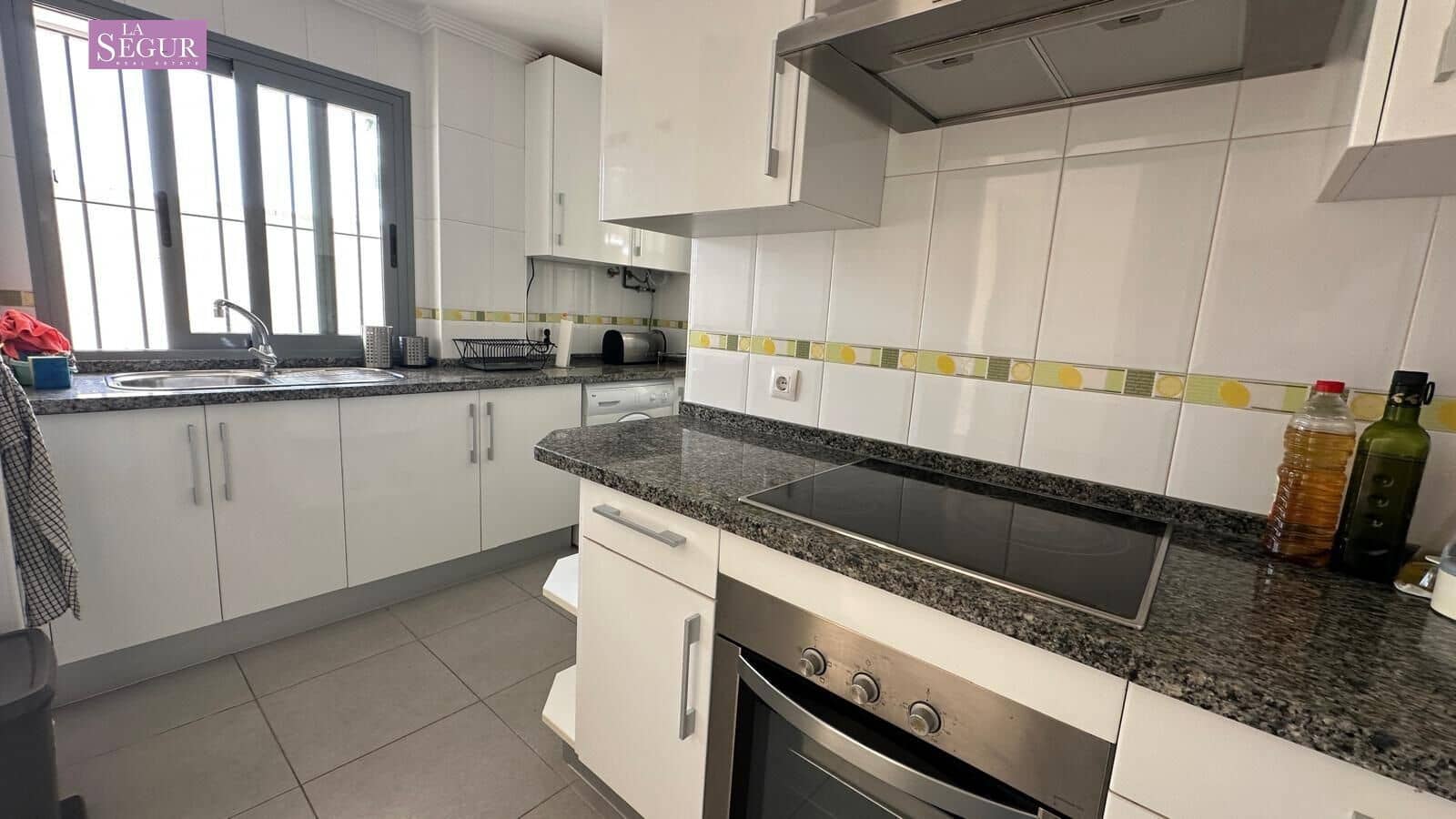 Apartamento de 2 habitaciones en Conil de la Frontera en venta con piscina garaje - 335.000 € (Ref: 9967785)