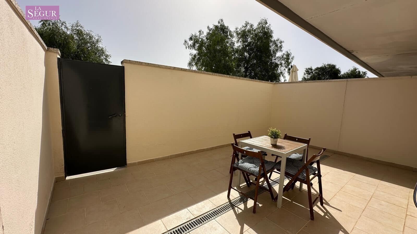 Apartamento de 2 habitaciones en Conil de la Frontera en venta con piscina garaje - 335.000 € (Ref: 9967785)