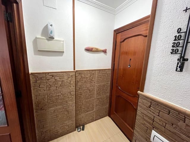 Piso de 3 habitaciones en Barbate en venta - 205.000 € (Ref: 9984962)