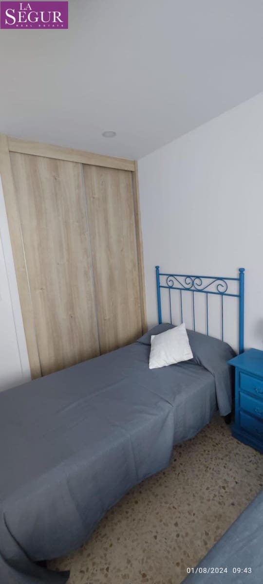 2 quarto Apartamento para arrendar em Cadis cidade - 1 250 € (Ref: 9986836)