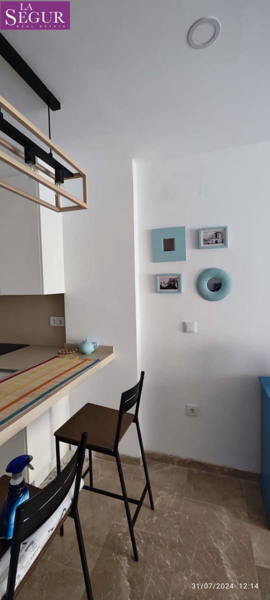 2 quarto Apartamento para arrendar em Cadis cidade - 1 250 € (Ref: 9986836)