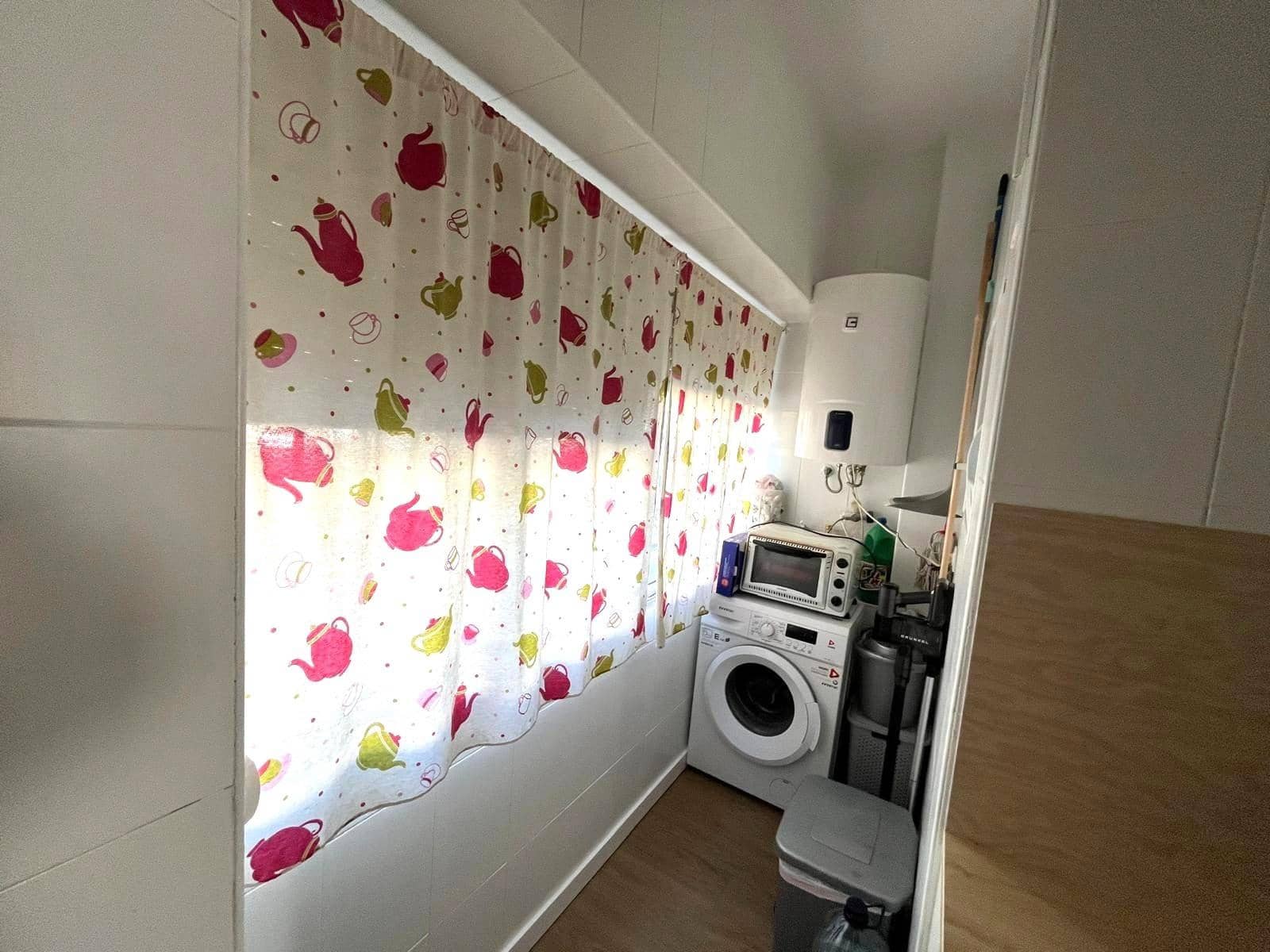Apartamento de 3 habitaciones en Barbate en alquiler - 500 € (Ref: 9998781)