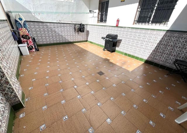 Apartamento de 3 habitaciones en Barbate en alquiler - 500 € (Ref: 9998781)