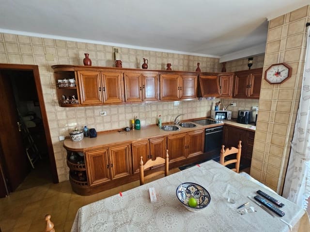 4 soveværelse Lejlighed til salg i Vejer de la Frontera med garage - € 275.000 (Ref: 9999593)