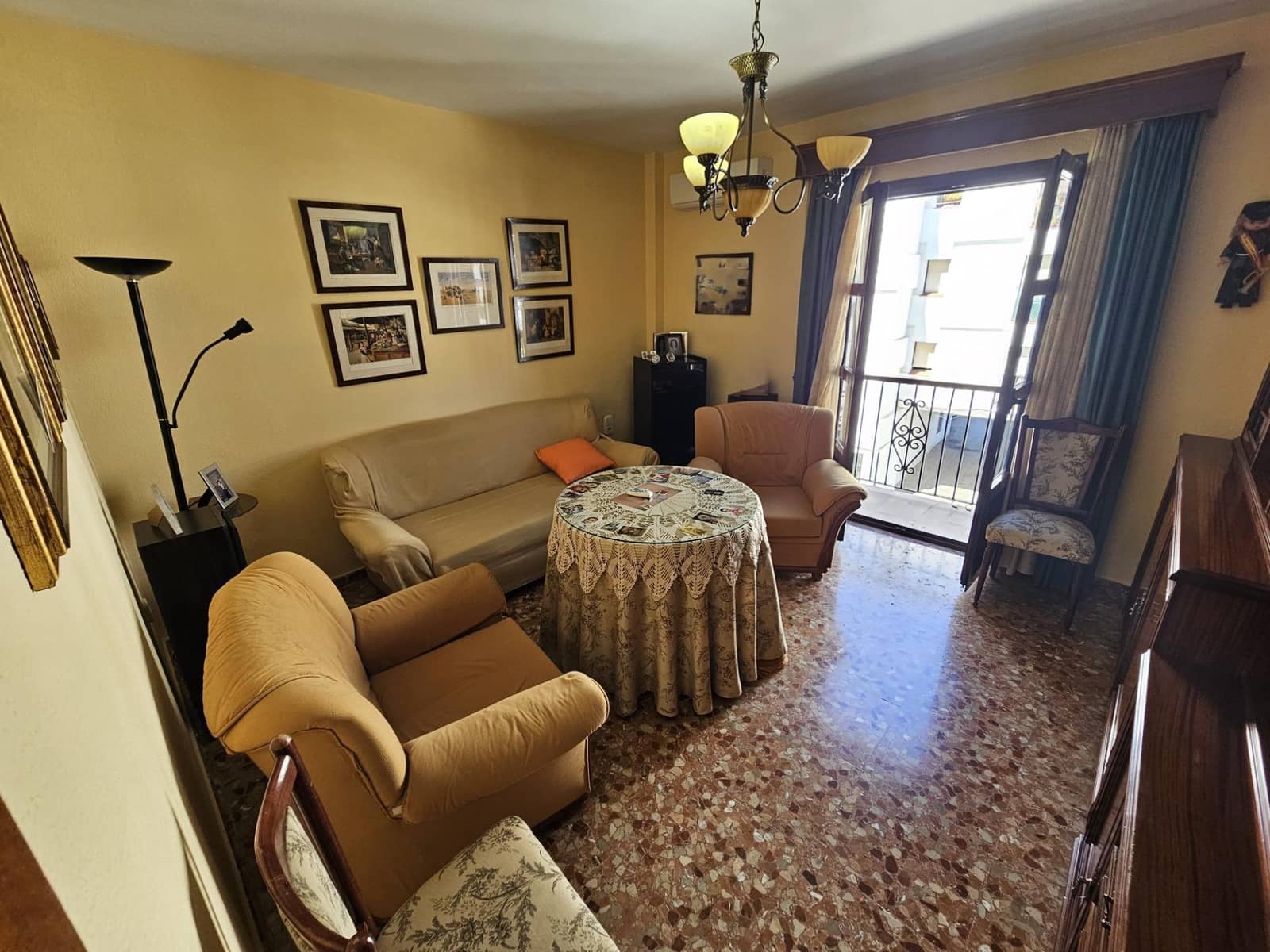 4 Zimmer Wohnung zu verkaufen in Vejer de la Frontera mit Garage - 275.000 € (Ref: 9999593)