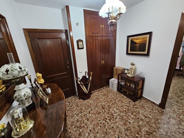 4 soveværelse Lejlighed til salg i Vejer de la Frontera med garage - € 275.000 (Ref: 9999593)