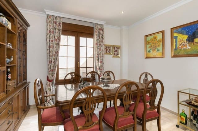 Pareado de 13 habitaciones en Huétor Vega en venta con piscina garaje - 850.000 € (Ref: 9314085)