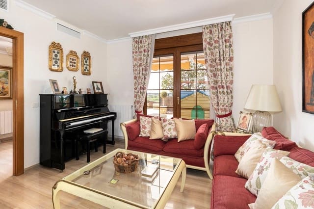 Pareado de 13 habitaciones en Huétor Vega en venta con piscina garaje - 850.000 € (Ref: 9314085)