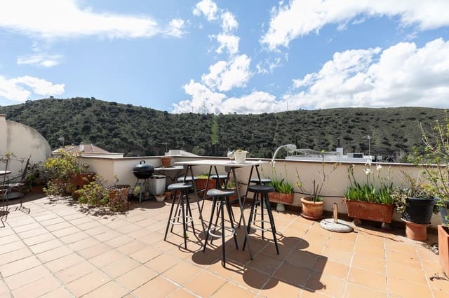 5 chambre Maison de Ville à vendre à Carretera de la Sierra, Grenade ville avec piscine garage - 449 900 € (Ref: 9314115)