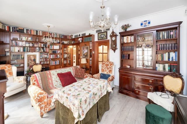 2 soveværelse Lejlighed til salg i Centro - Sagrario, Granada by - € 250.000 (Ref: 9337959)