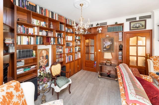 2 soveværelse Lejlighed til salg i Centro - Sagrario, Granada by - € 250.000 (Ref: 9337959)