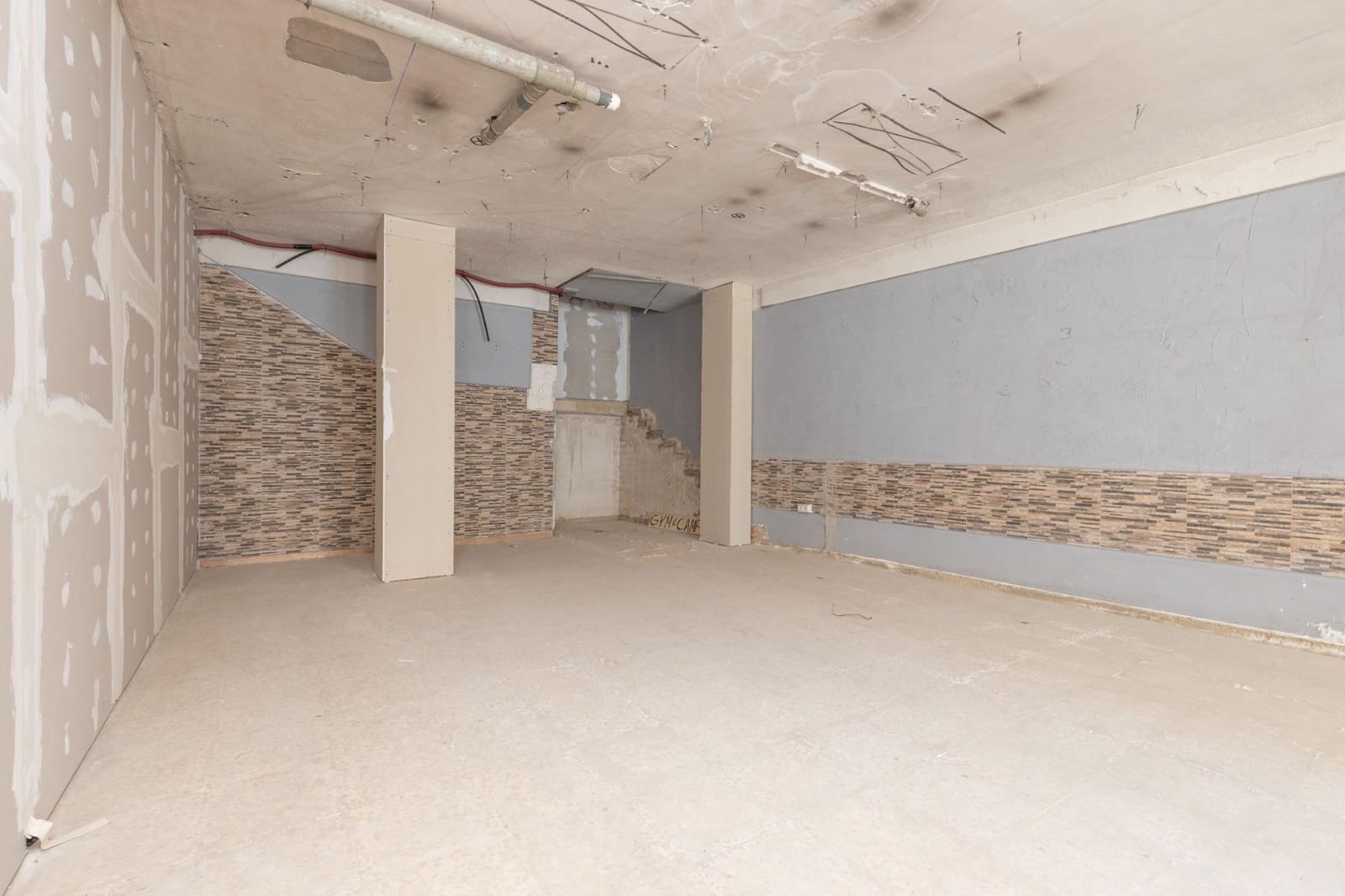Local Comercial en Huétor Vega en venta - 79.000 € (Ref: 9814445)