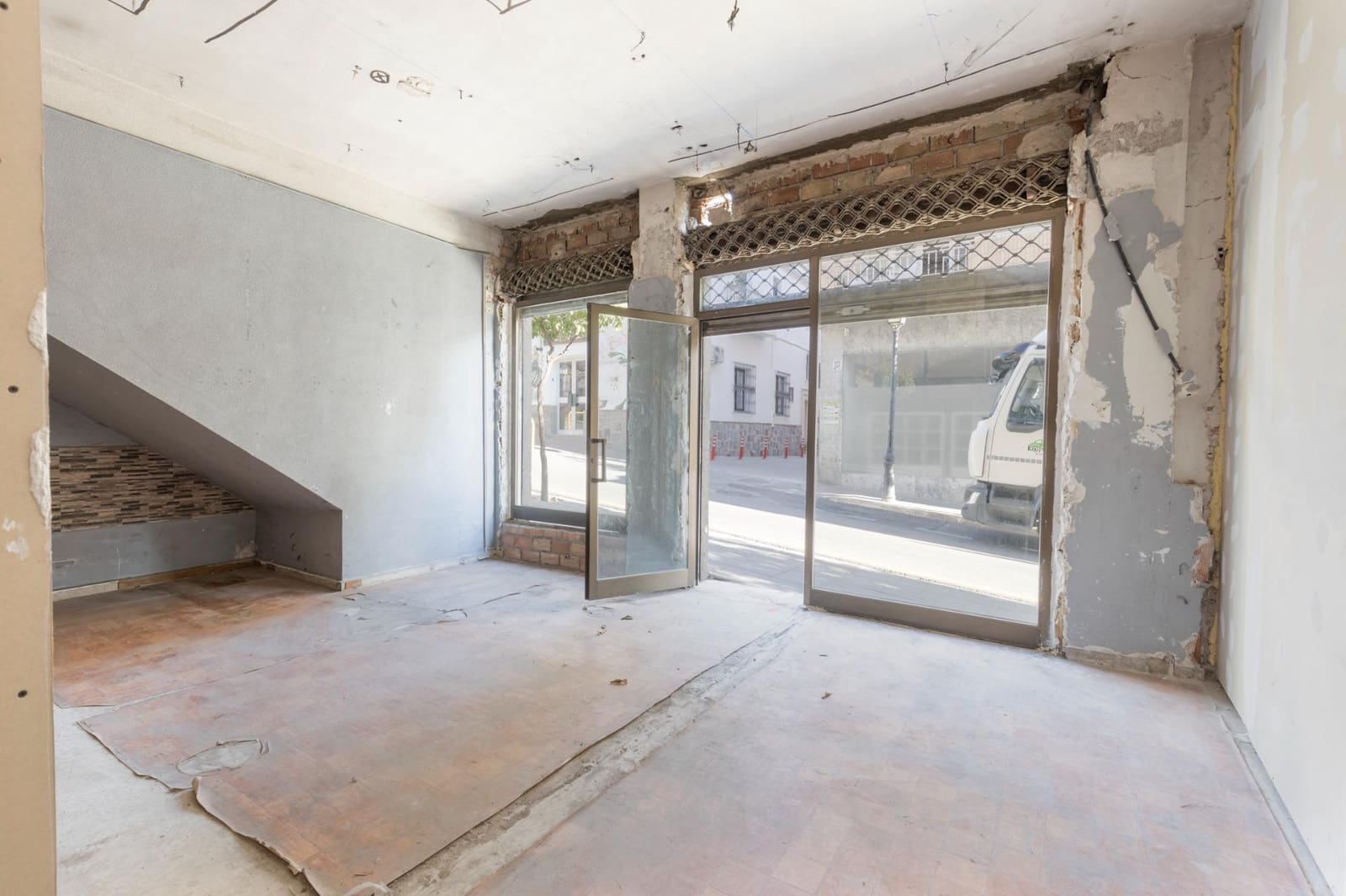 Local Comercial en Huétor Vega en venta - 79.000 € (Ref: 9814445)