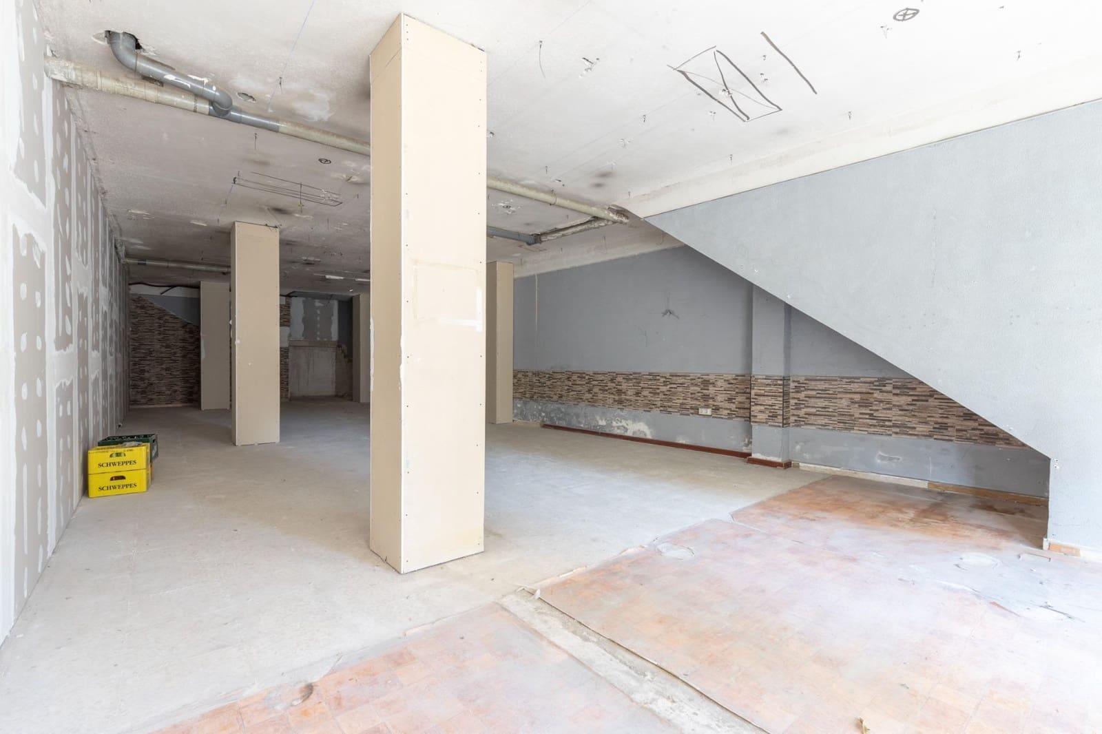 Local Comercial en Huétor Vega en venta - 79.000 € (Ref: 9814445)