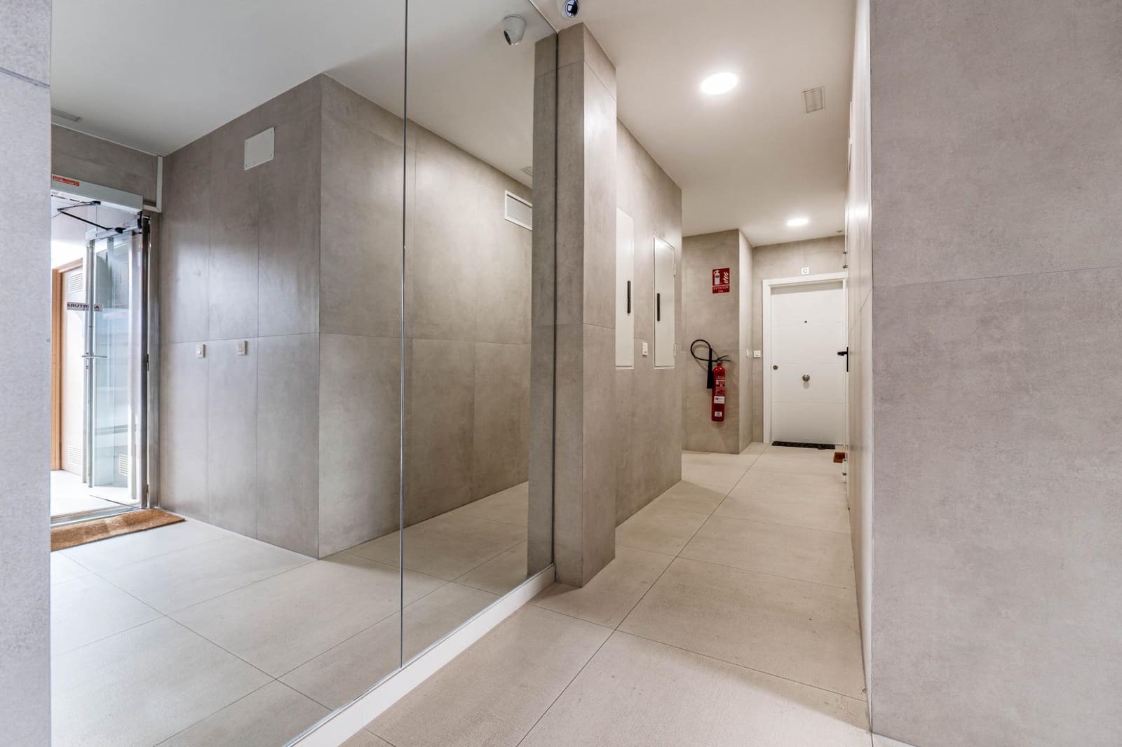 3 soveværelse Lejlighed til salg i Granada by med swimmingpool garage - € 518.000 (Ref: 9814447)