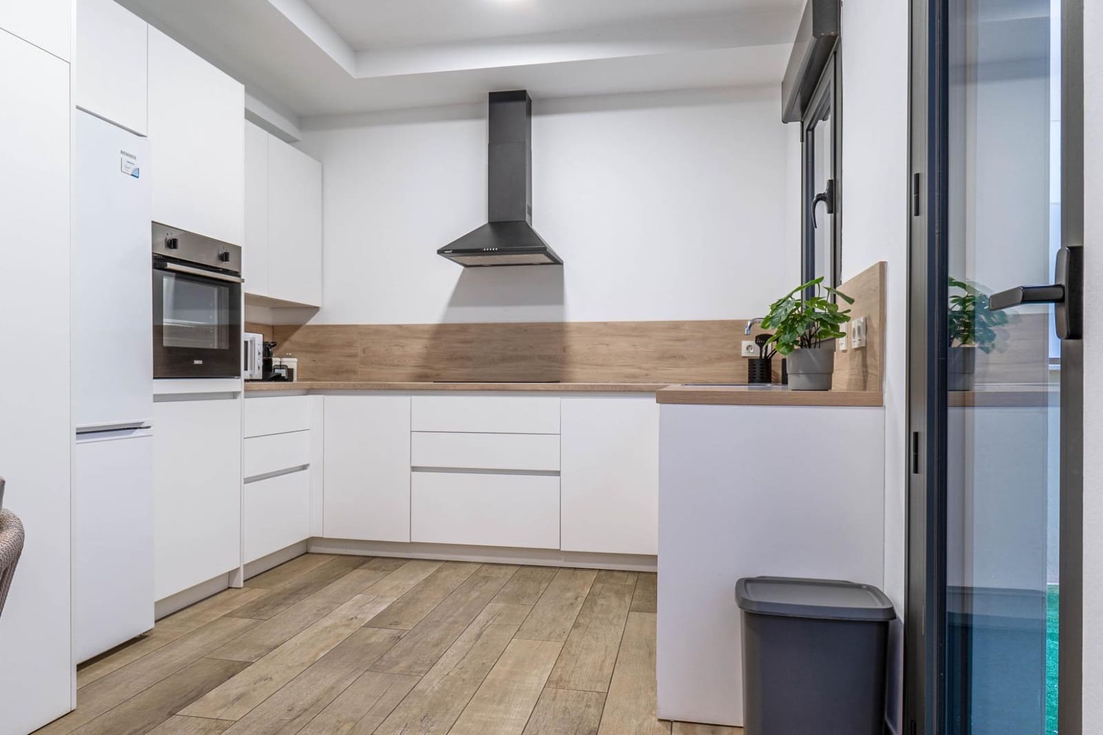 3 soveværelse Lejlighed til salg i Granada by med swimmingpool garage - € 518.000 (Ref: 9814447)