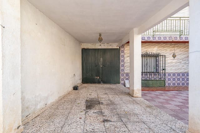 Chalet de 8 habitaciones en Ambroz, Vegas del Genil en venta con garaje - 290.000 € (Ref: 9814448)