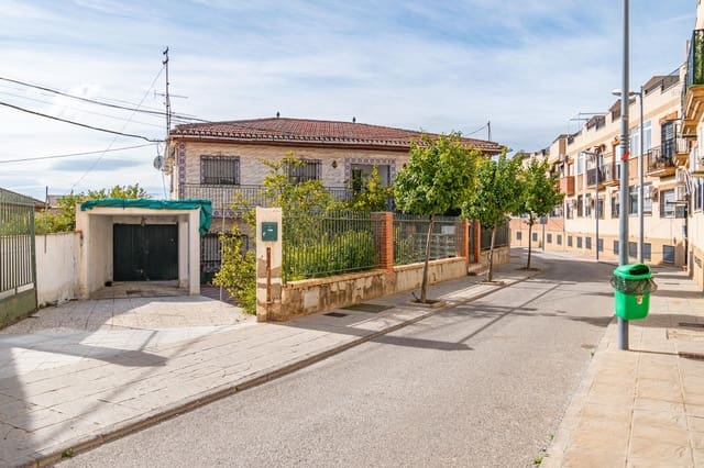 Chalet de 8 habitaciones en Ambroz, Vegas del Genil en venta con garaje - 290.000 € (Ref: 9814448)