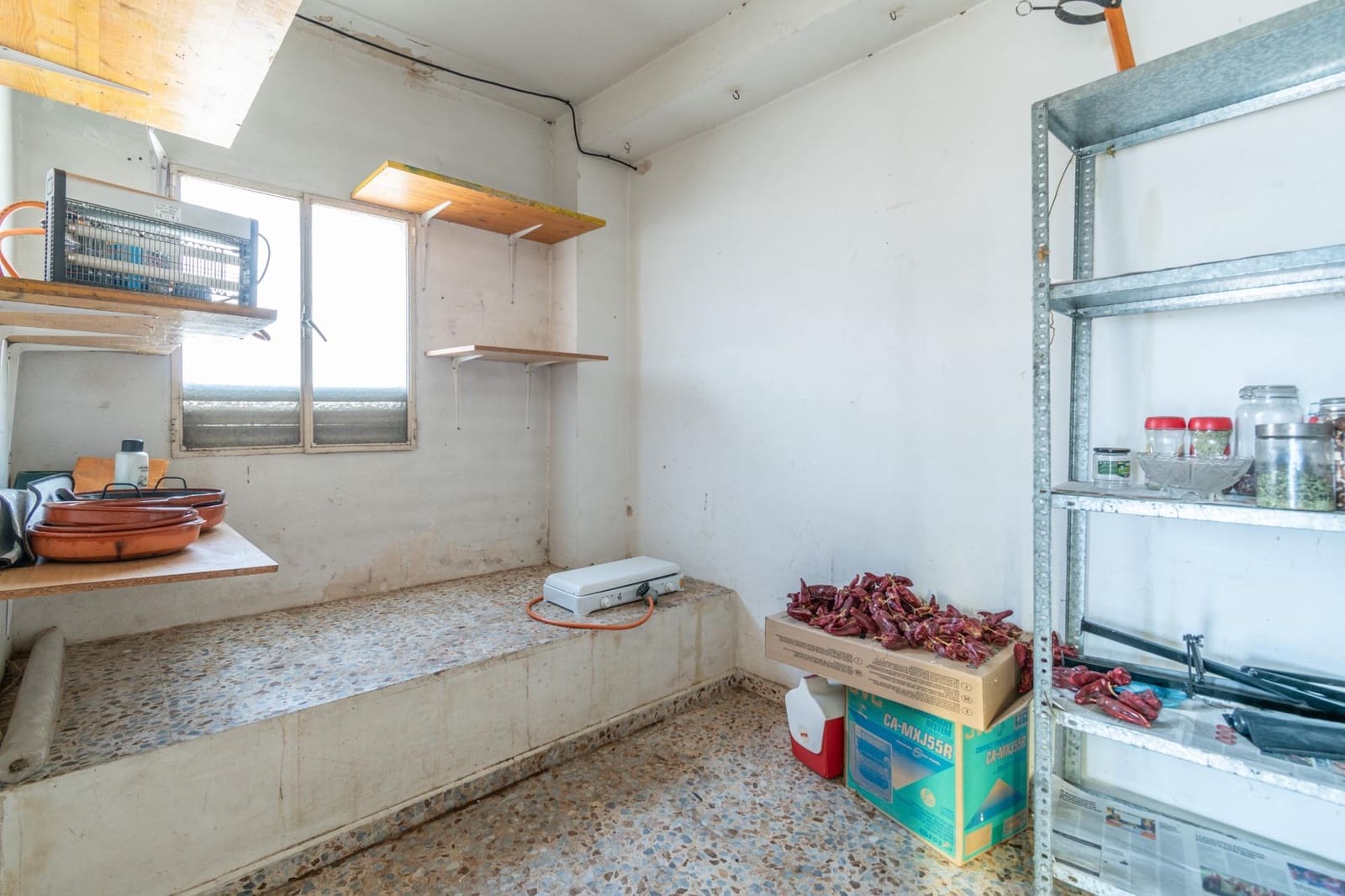 8 bedroom Villa for sale in Ambroz with garage - € 290,000 (Ref: 9814448)