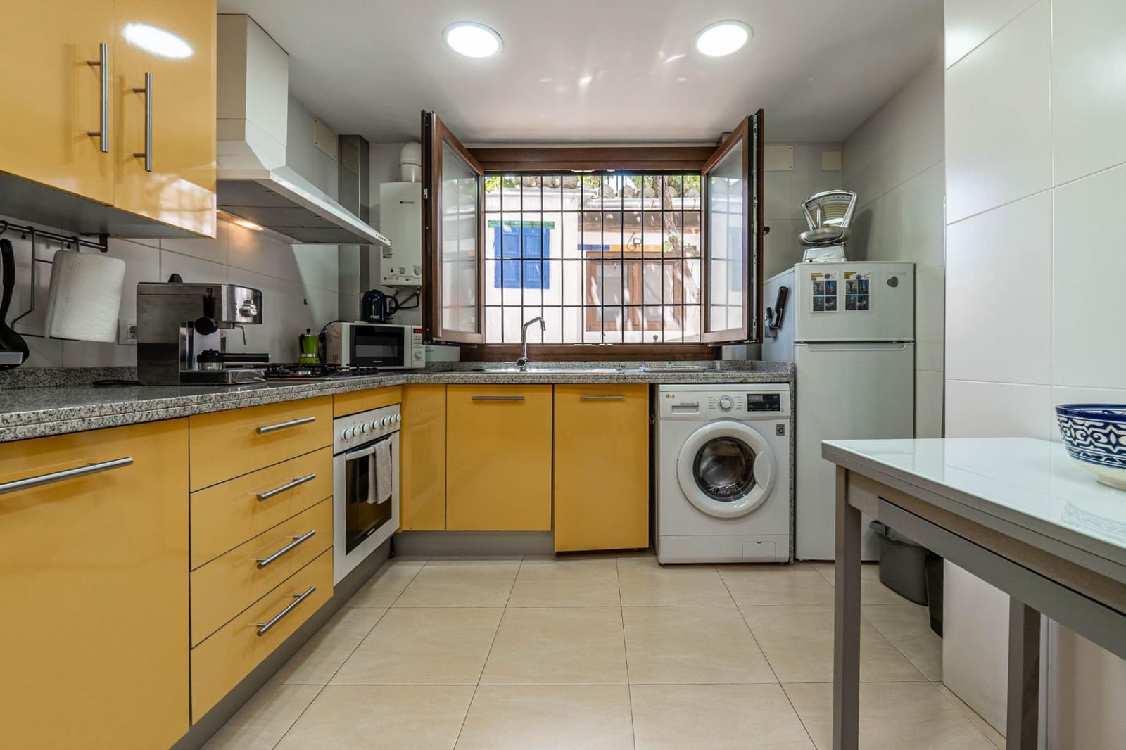 4 makuuhuone Omakotitalo myytävänä paikassa Granada kaupunki - 670 000 € (Ref: 9814449)