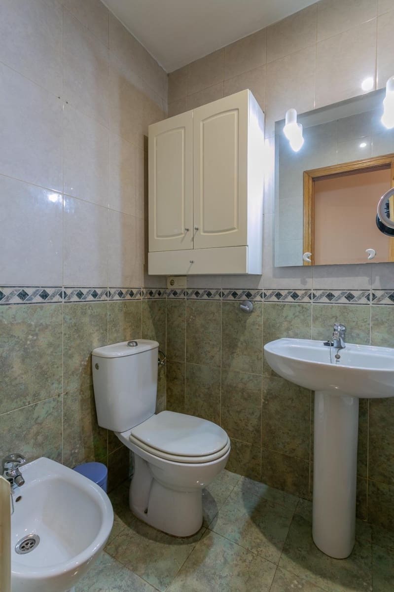 Adosado de 3 habitaciones en Granada ciudad en venta con garaje - 290.000 € (Ref: 9814450)