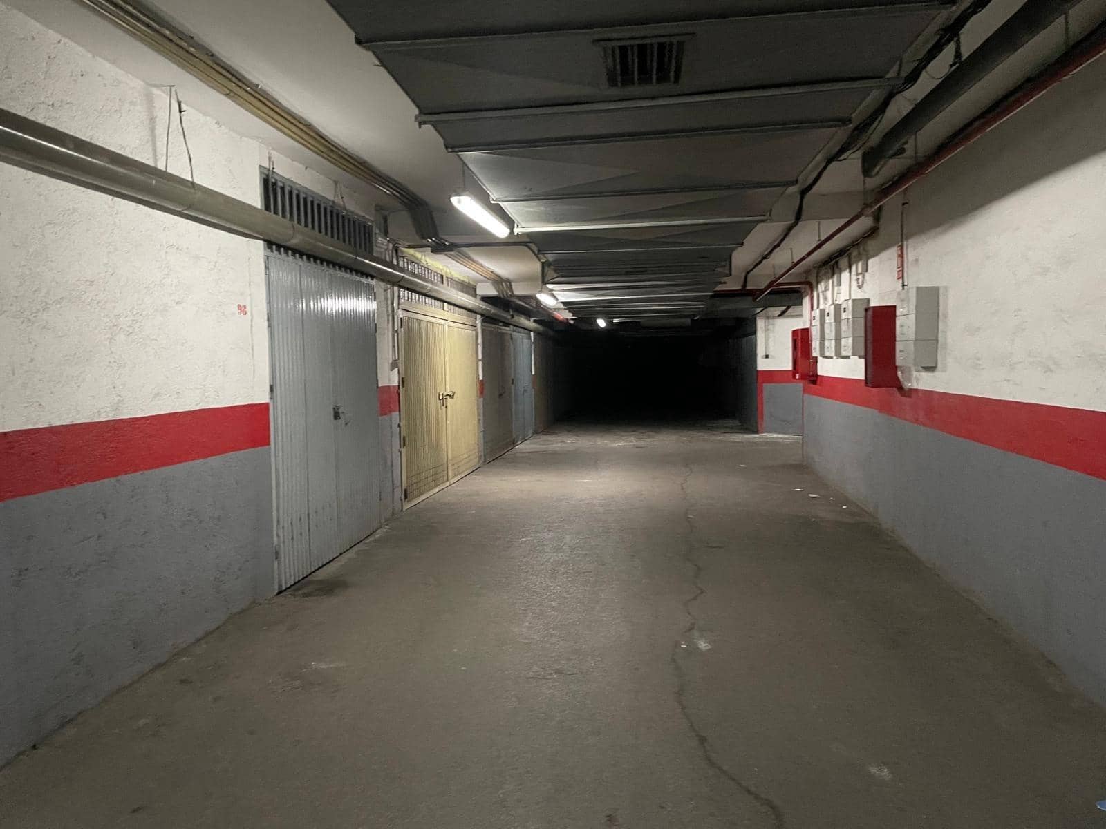 Garage for sale in Granada city - € 43,000 (Ref: 9814451)