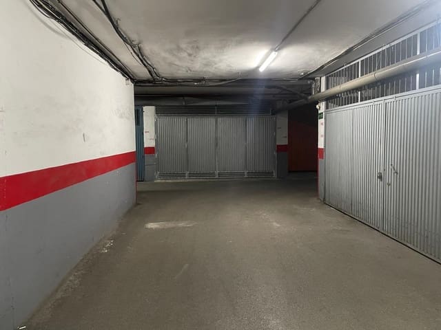 Garage til salg i Granada by - € 43.000 (Ref: 9814451)