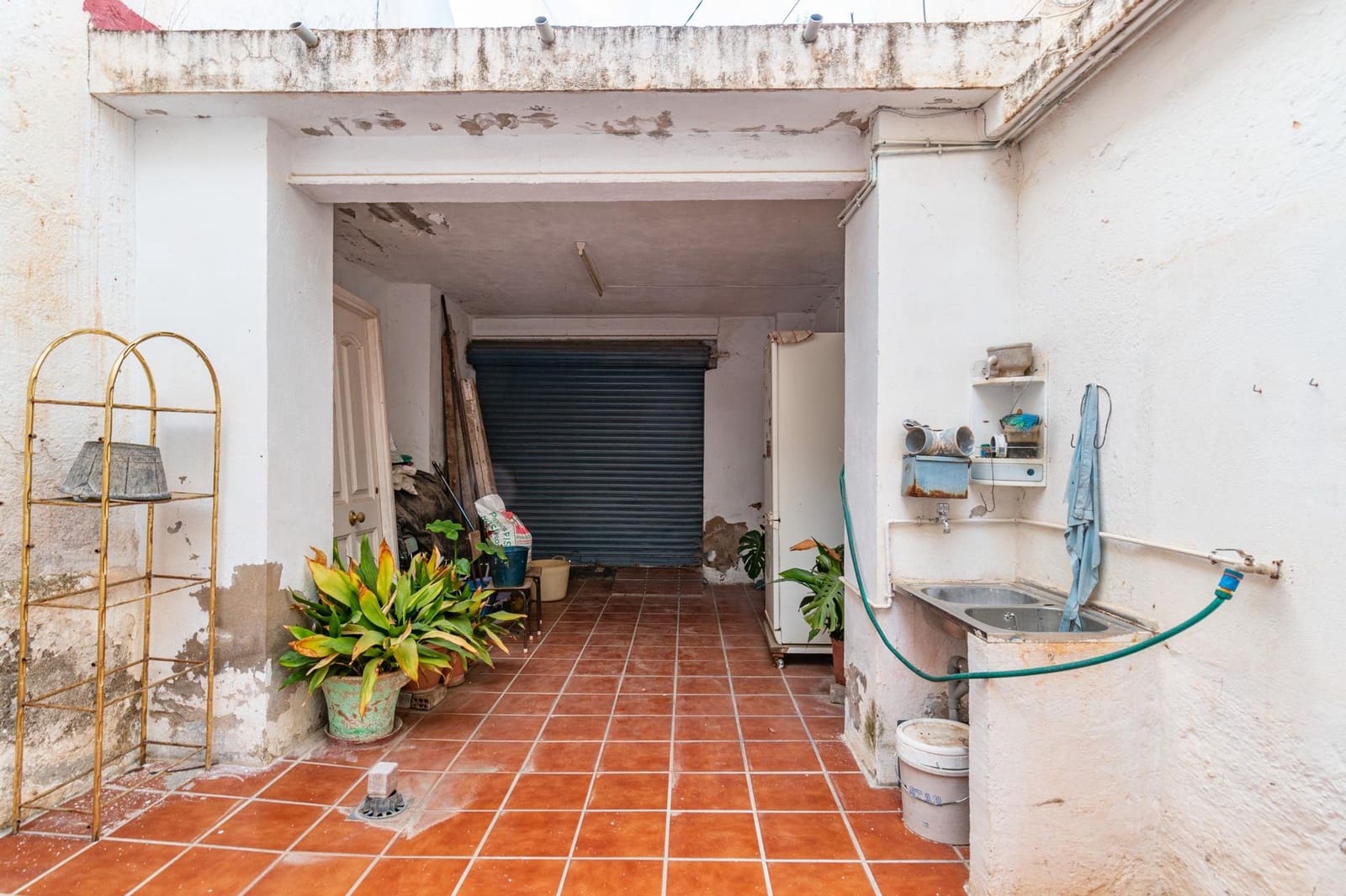 6 soveværelse Hulehus til salg i Granada by med garage - € 285.000 (Ref: 9814452)