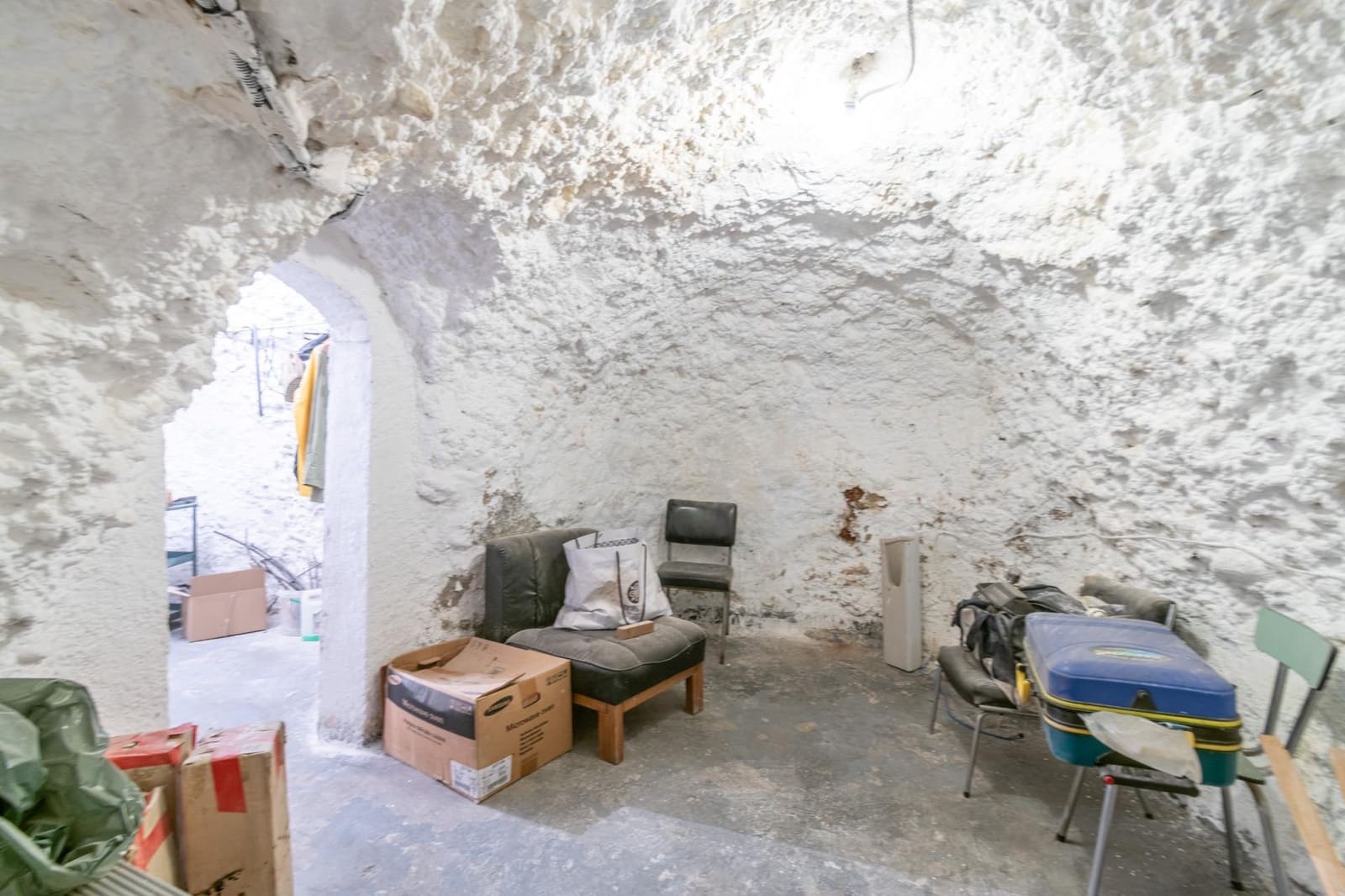 6 soveværelse Hulehus til salg i Granada by med garage - € 285.000 (Ref: 9814452)