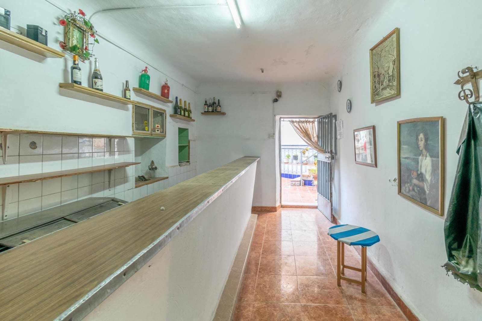 6 soveværelse Hulehus til salg i Granada by med garage - € 285.000 (Ref: 9814452)