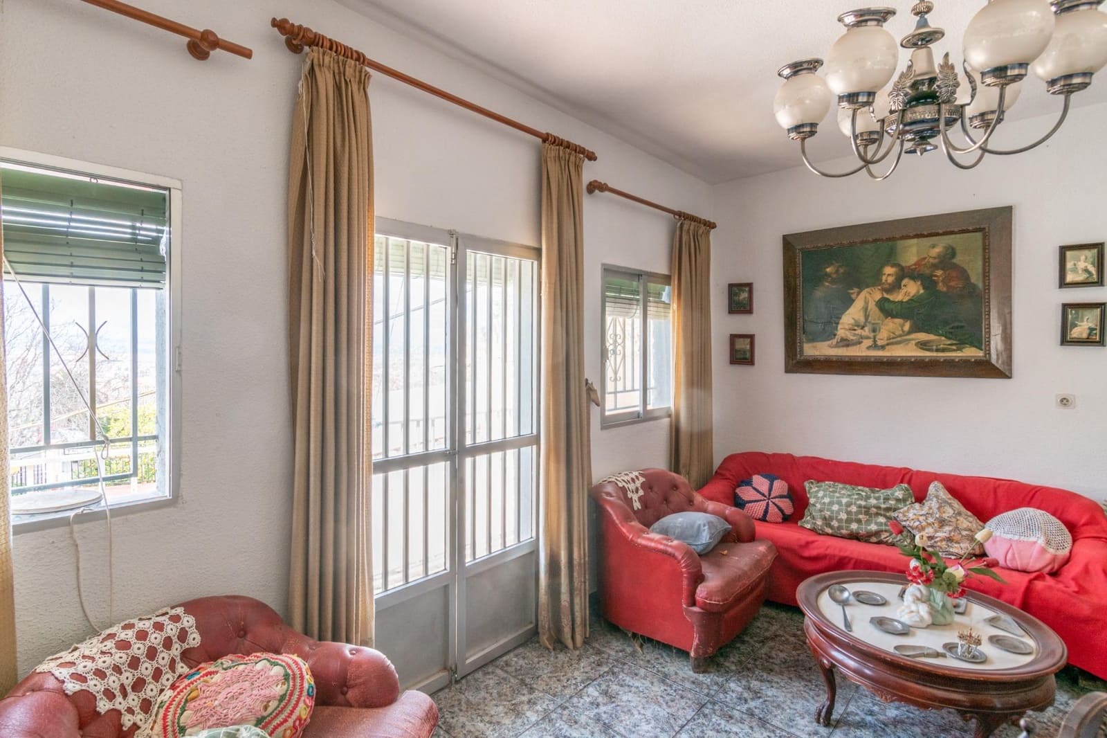 6 soveværelse Hulehus til salg i Granada by med garage - € 285.000 (Ref: 9814452)