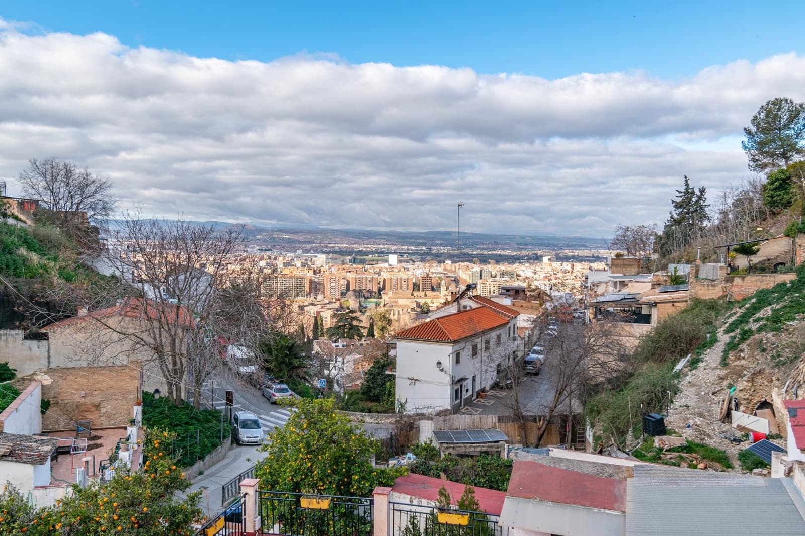6 soveværelse Hulehus til salg i Granada by med garage - € 285.000 (Ref: 9814452)