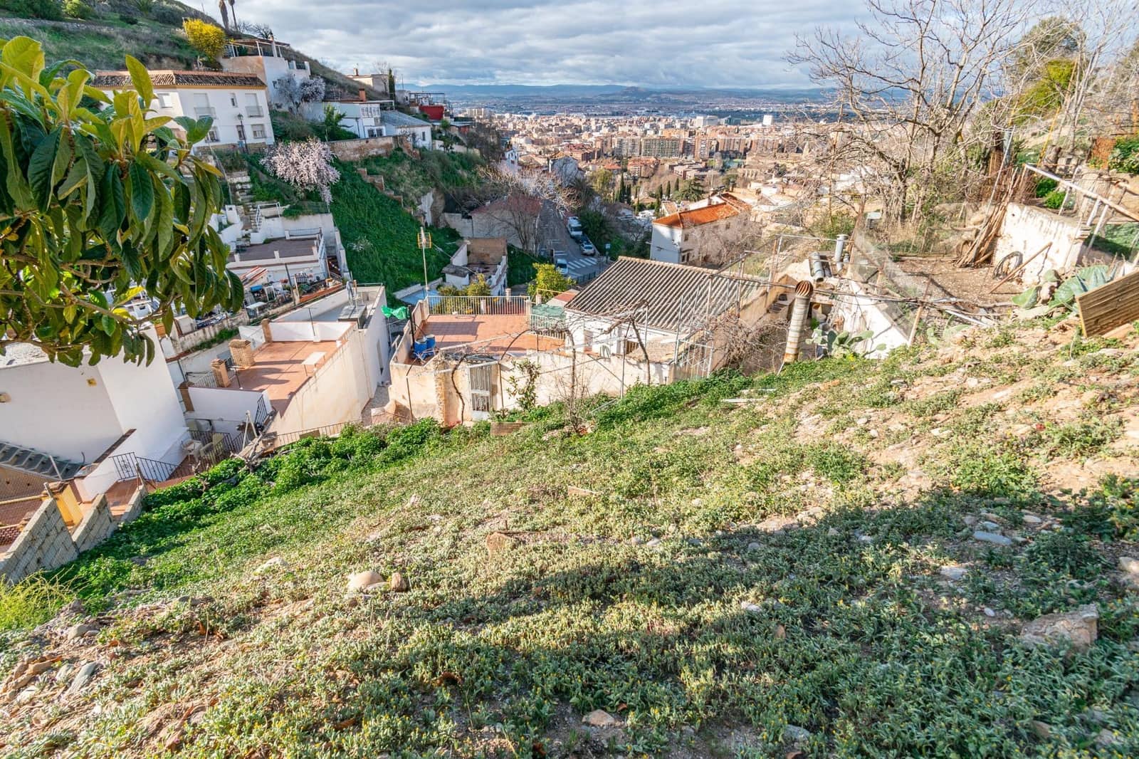 6 soveværelse Hulehus til salg i Granada by med garage - € 285.000 (Ref: 9814452)